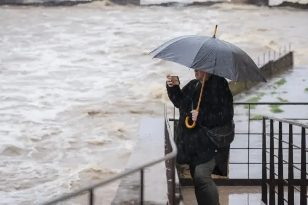Civil Protection warns of intense rainfall and rising river levels in Barcelona and Girona