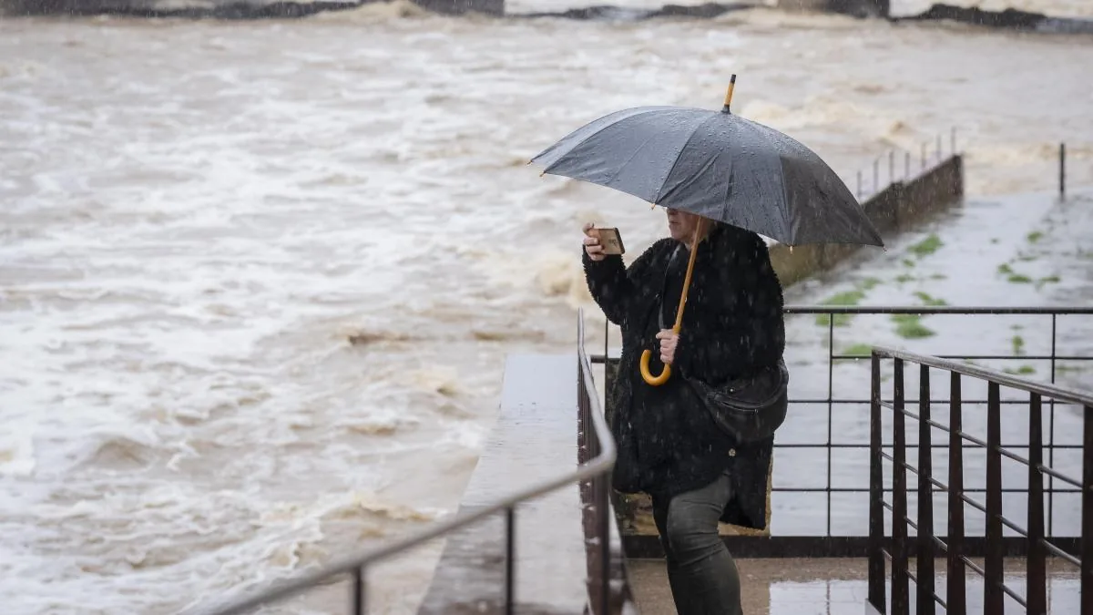 Civil Protection warns of intense rainfall and rising river levels in Barcelona and Girona