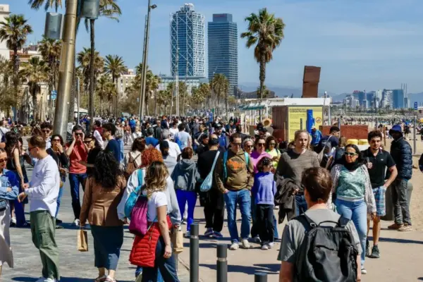 Catalonia, the most visited community in April with one in five tourists