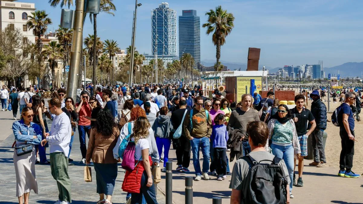Catalonia, the most visited community in April with one in five tourists
