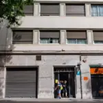 They carve up a building in Barcelona into illegal 20m2 tourist flats: “I've never been in a shabbier place”