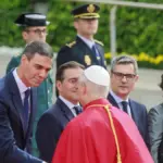 The Pope, received with state honors and a mass reception