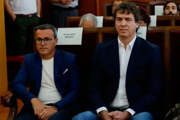 A candidate for the position: “A friend told me three days before that the job was for David Sánchez”