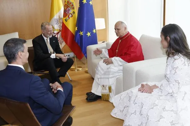 Encuentro privado de los reyes, el presidente y Léon XIV.