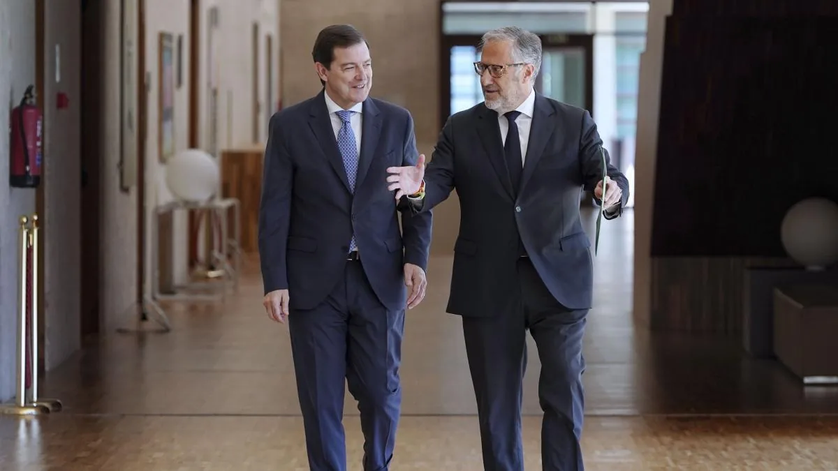 The agreement between PP and Vox in Castilla y León: lower taxes, national priority, and four years of legislature