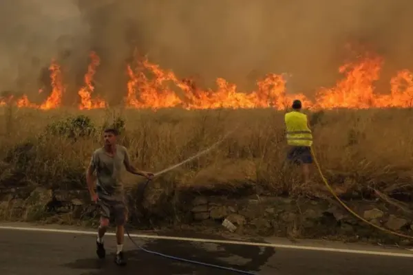 Murcia requests the help of the UME and carries out preventive evacuations due to a fire in Los Garres and Las Tejeras