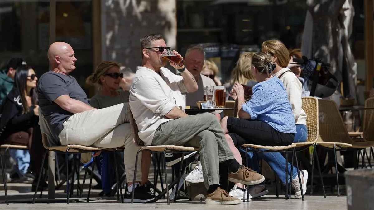 United States leads the ranking of foreign tourists in Valencia even without a direct flight