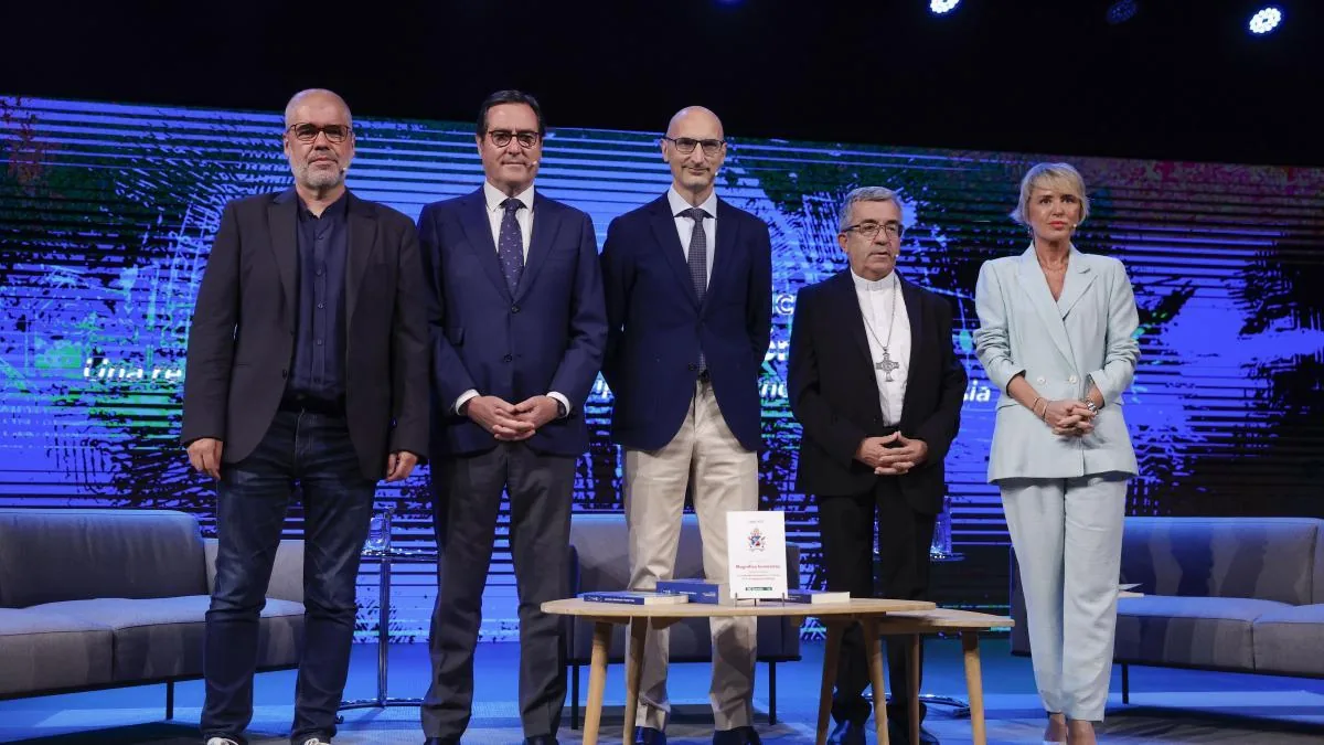 Church, unions, entrepreneurs, and the technology sector defend acting now and united against AI