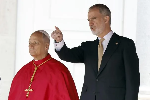 Leo XIV, next to the King in the Plaza de la Armería of the Royal Palace, where the welcome ceremony for the Supreme Pontiff took place, who begins a six-day trip to Spain this Saturday in the capital.