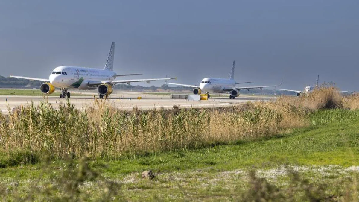 The CNMC deals a blow to Aena's investment plan by demanding a reduction in airport fees