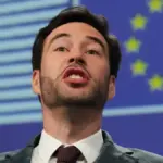 Brussels imposes a historic fine on Google while Trump finalizes his new tariffs
