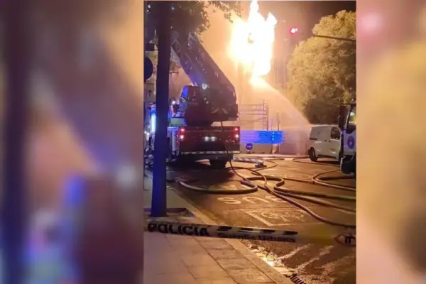 At least six people are injured by a gas deflagration in metro works at Plaça de Sants