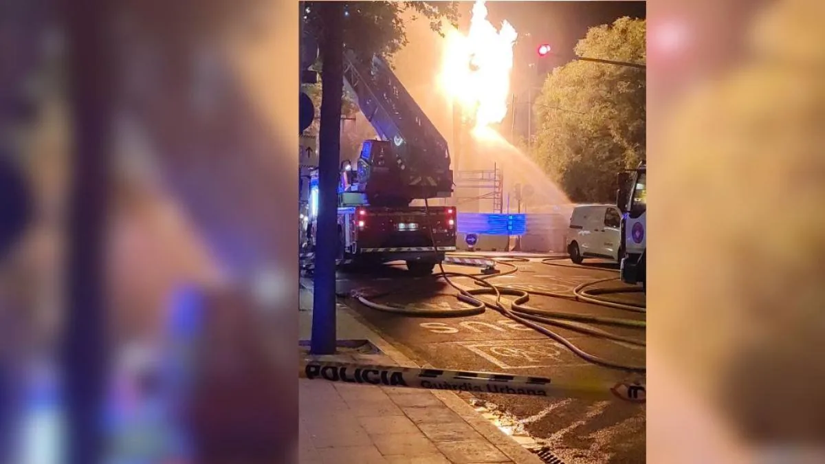 At least six people are injured by a gas deflagration in metro works at Plaça de Sants