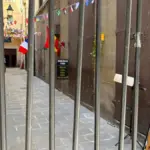 The City Council dismantles the largest illegal terrace in Barcelona again