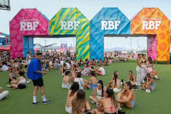 Festival closures: bubble or stabilization?