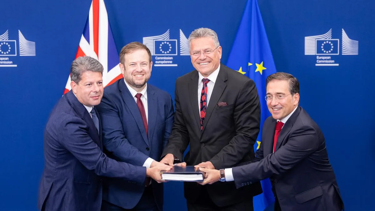 The EU and the United Kingdom seal the Gibraltar agreement that means the disappearance of the fence