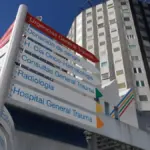 Lola, a relative of a hospitalized patient, manages to have the World Cup final shown for free in Madrid hospitals