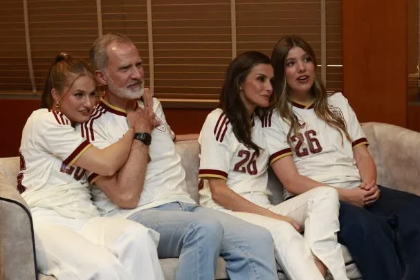 The Kings, Leonor and Sofía, following the match in which Spain, after beating France, secured their place in the World Cup final
