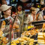 The Boqueria market does not stop the loss of visitors due to the Rambla works