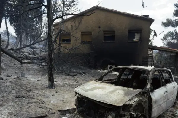 Almost 1,600 houses burned in the fires in central Spain, most in Madrid