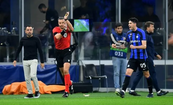 Slovenian referee, Slavko Vincic, disallows Pedri's goal against Inter Milan during a group stage match