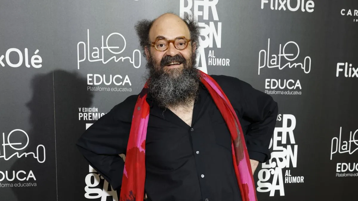 The comedian Ignatius, hospitalized after falling off the stage during a show in Vitoria