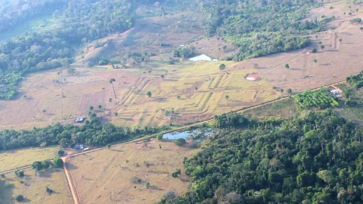 Laser scanners reveal thousands of ceremonial centers built by a mysterious civilization in the Amazon jungle 2,000 years ago