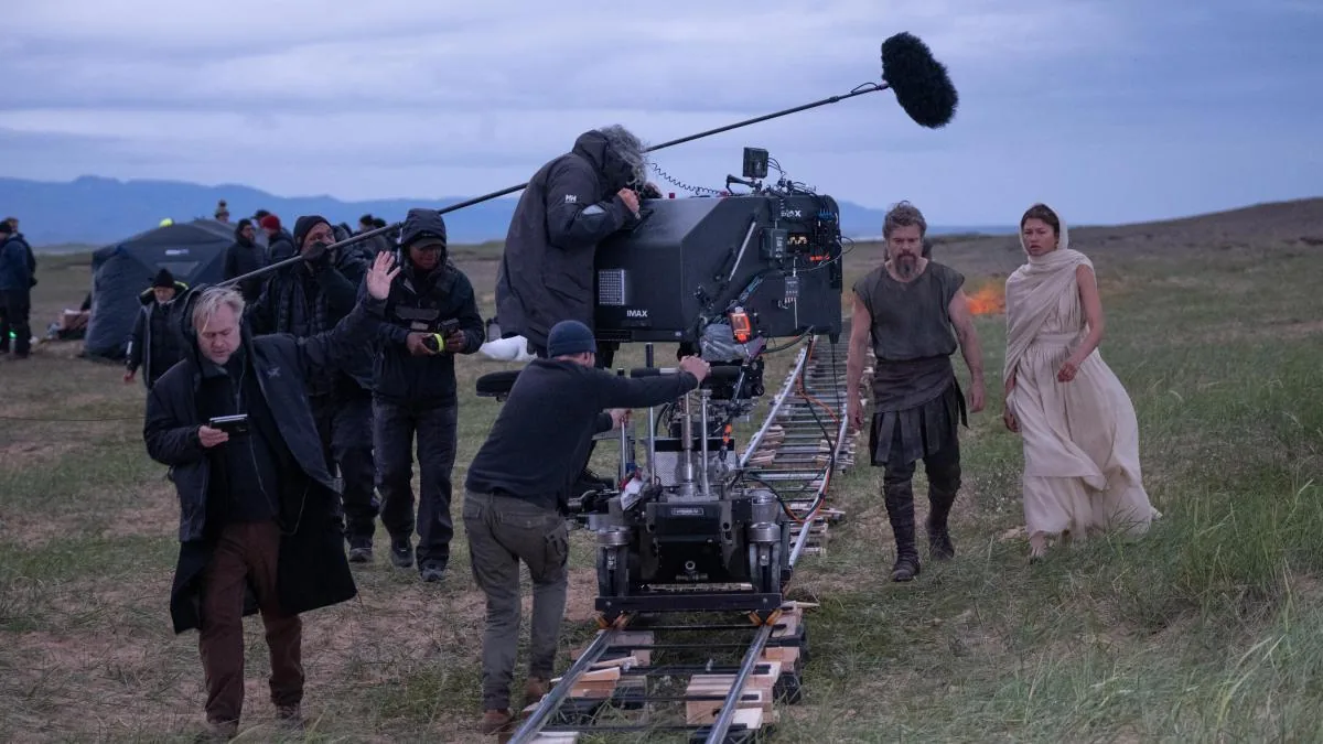 Christopher Nolan: “It has been a long time since anyone made a film like this, traveling the world, with thousands of actors in the cast”