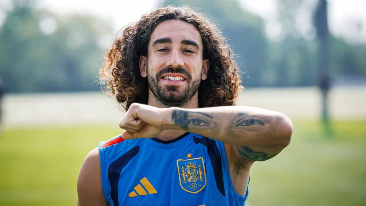Marc Cucurella: “I grew up watching Messi play, the twists and turns of life”
