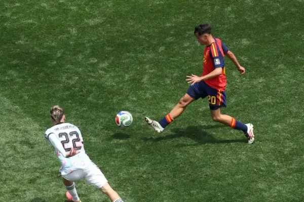 Pedri's role against France, at the center of Spain's debate in the World Cup