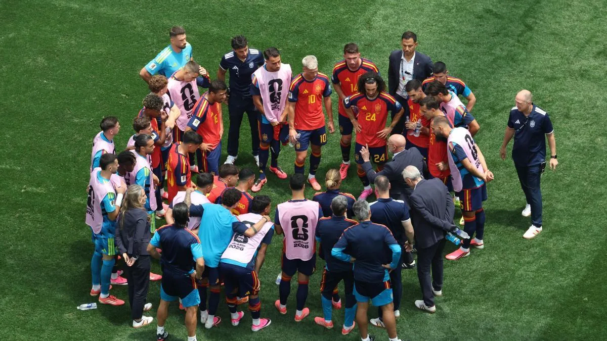 The unprecedented half-hour break, the gibberish of coaches and physical trainers