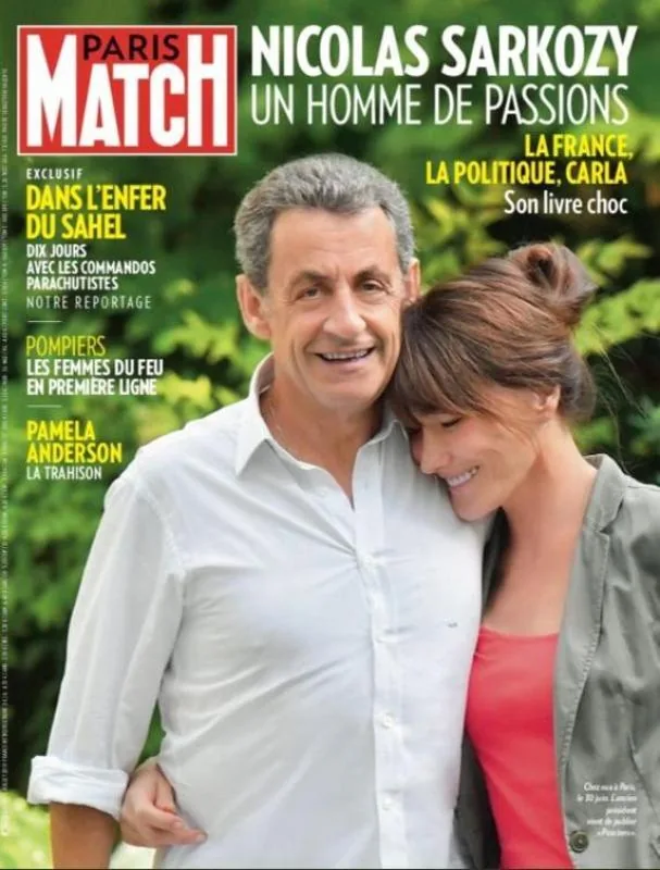 Portada de Sarkozy y Carla Bruni en 'Paris Match'