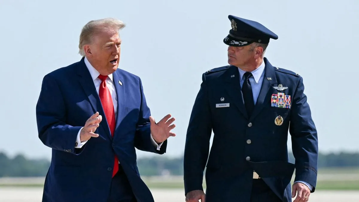 Trump threatens to destroy “a bridge or power plant” each time Iran fires at a ship in Hormuz