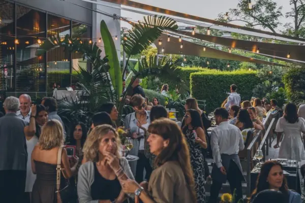 The 'dolce vita' lands in Barcelona: the most sought-after afternoon plan for summer nights