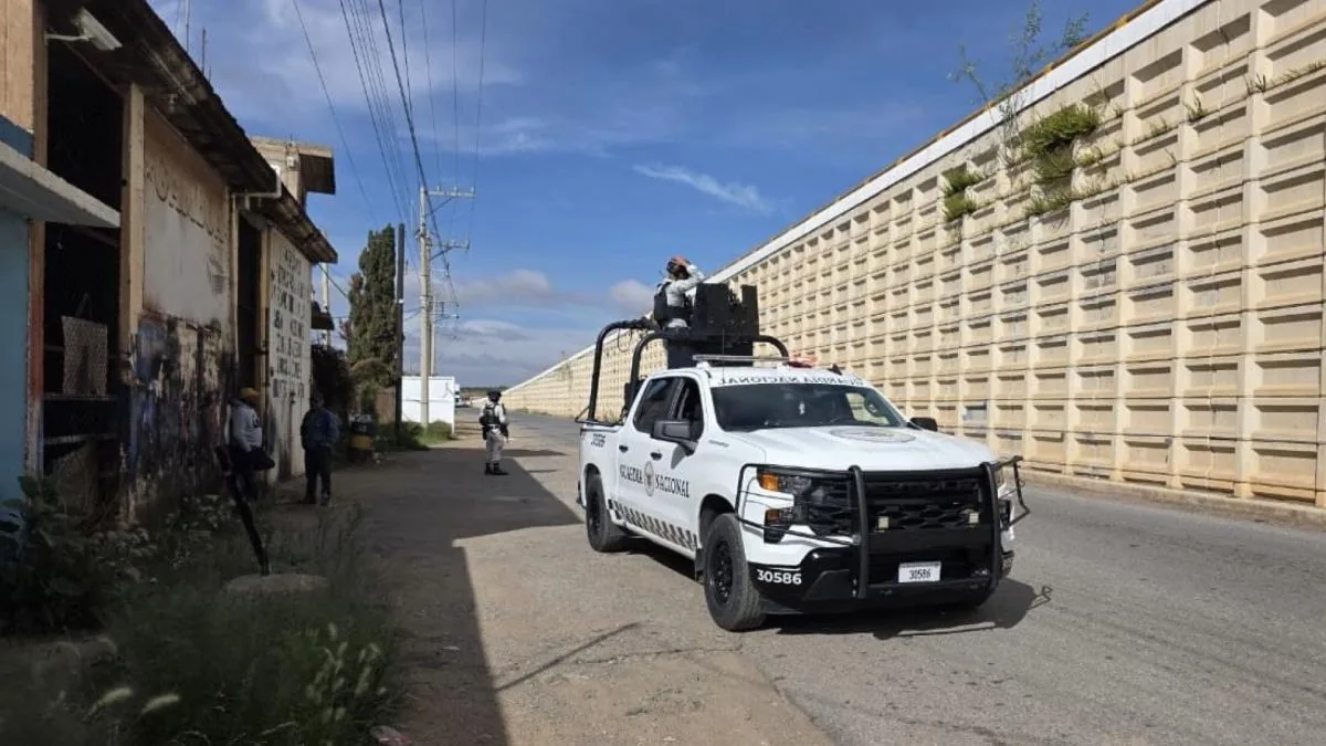 Shock in Mexico over ten bodies of businessmen and officials hung by cartels