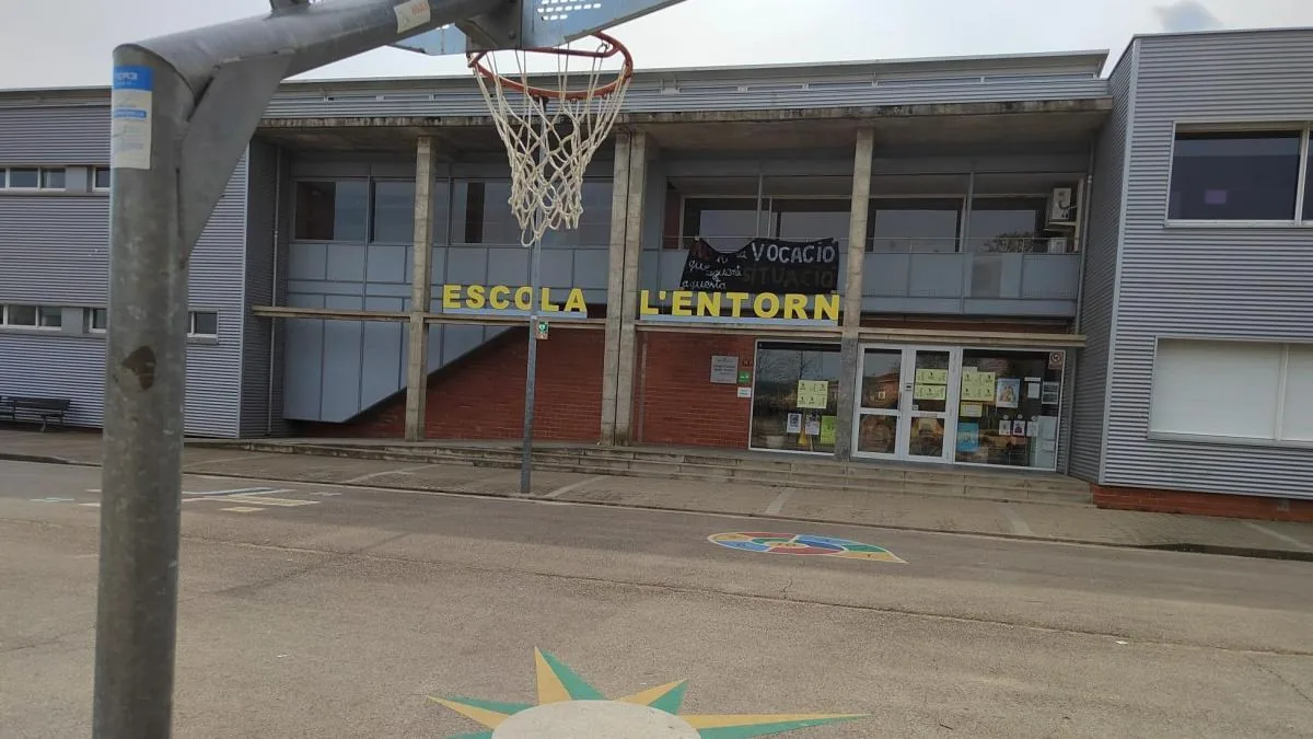 The TS points out that Spanish cannot be excluded from the signage of Catalan schools