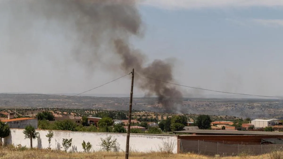 Villa del Prado confined and a housing development evacuated due to the fire in Almorox (Toledo)