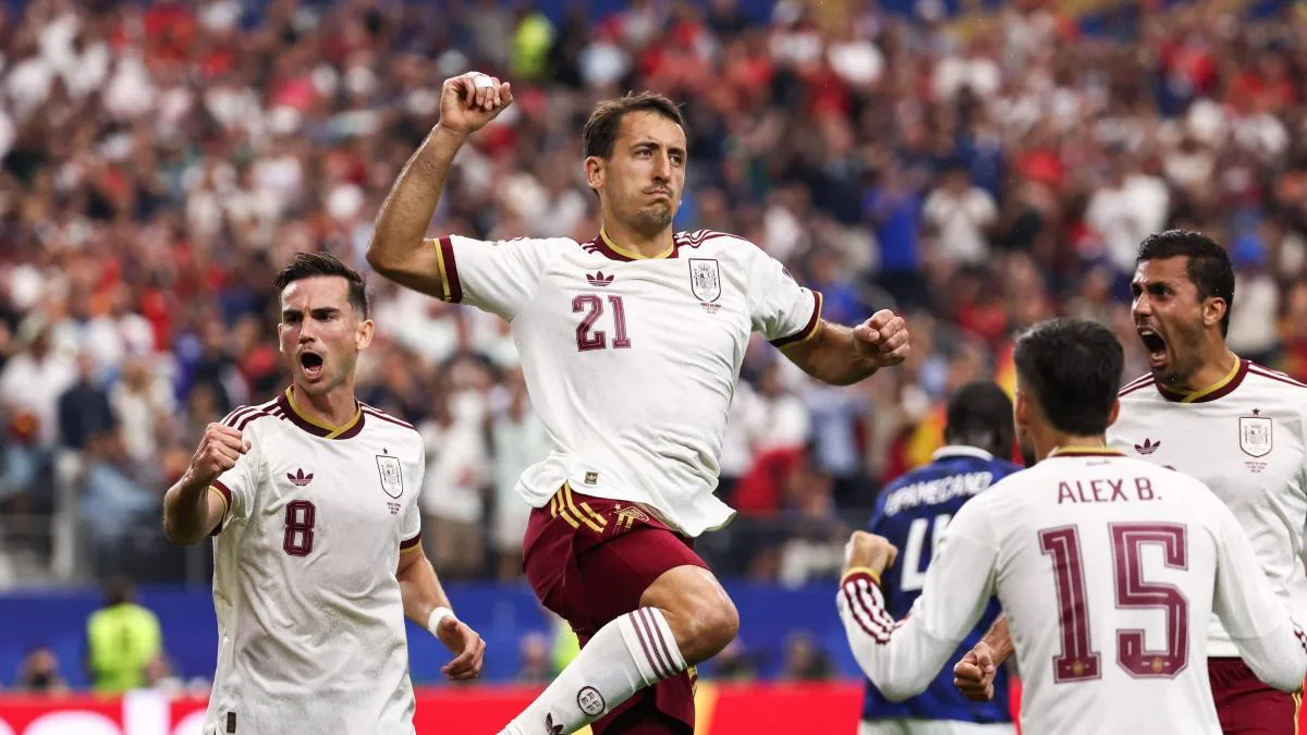 Spain takes the Bastille and stands in the World Cup final