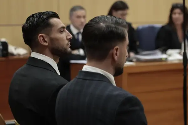 The Valencia Court authorizes Rafa Mir to go play in Greece despite his prison sentence