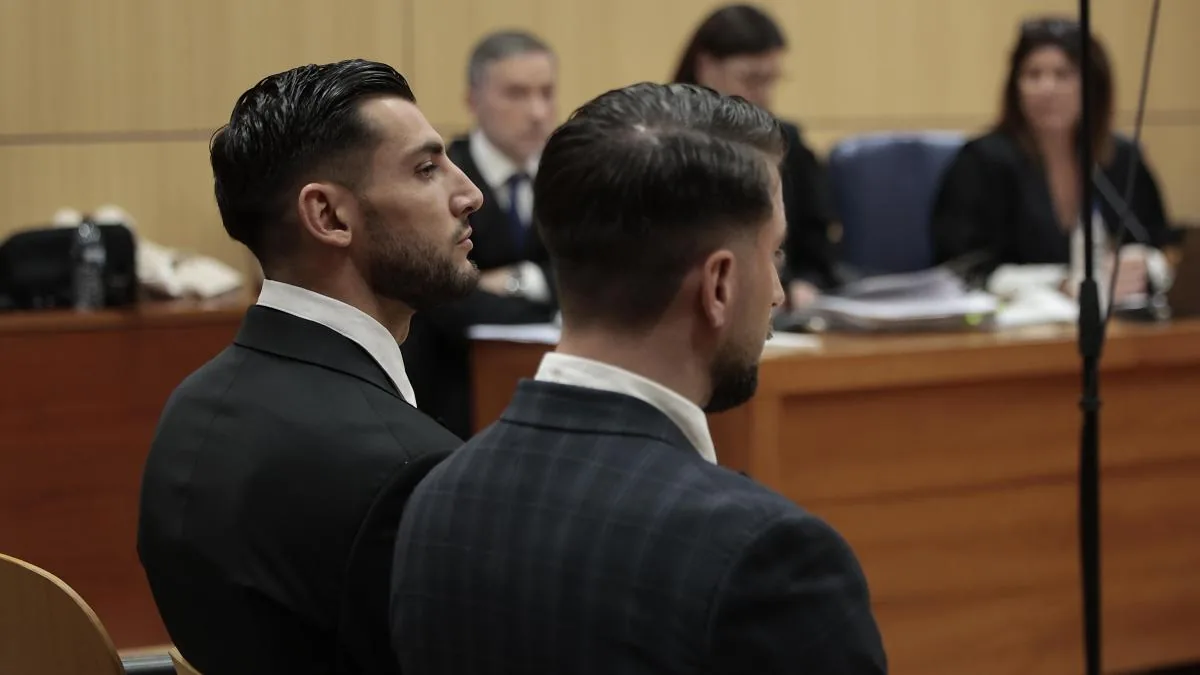 The Valencia Court authorizes Rafa Mir to go play in Greece despite his prison sentence