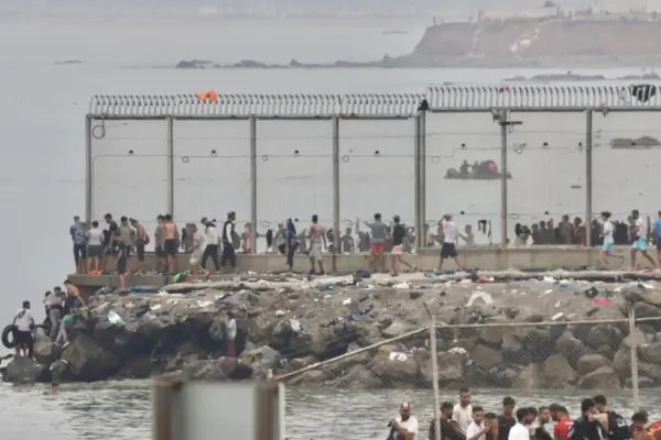 Ceuta, overwhelmed after the entry of more than 40,000 migrants: half of its population