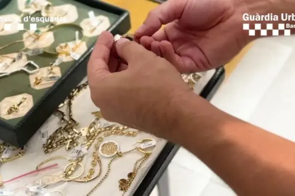 Housekeeper arrested in Barcelona for stealing jewelry and money worth 390,000 euros