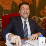 Vox avoids censuring the mayor of Alicante for not attending the commission on the Les Naus scandal