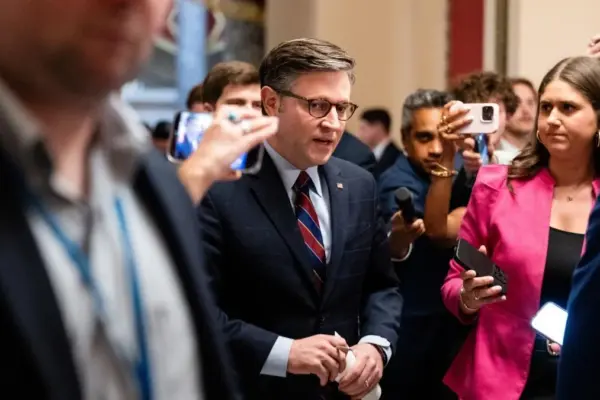 The U.S. House approves a new resolution to block the war in Iran