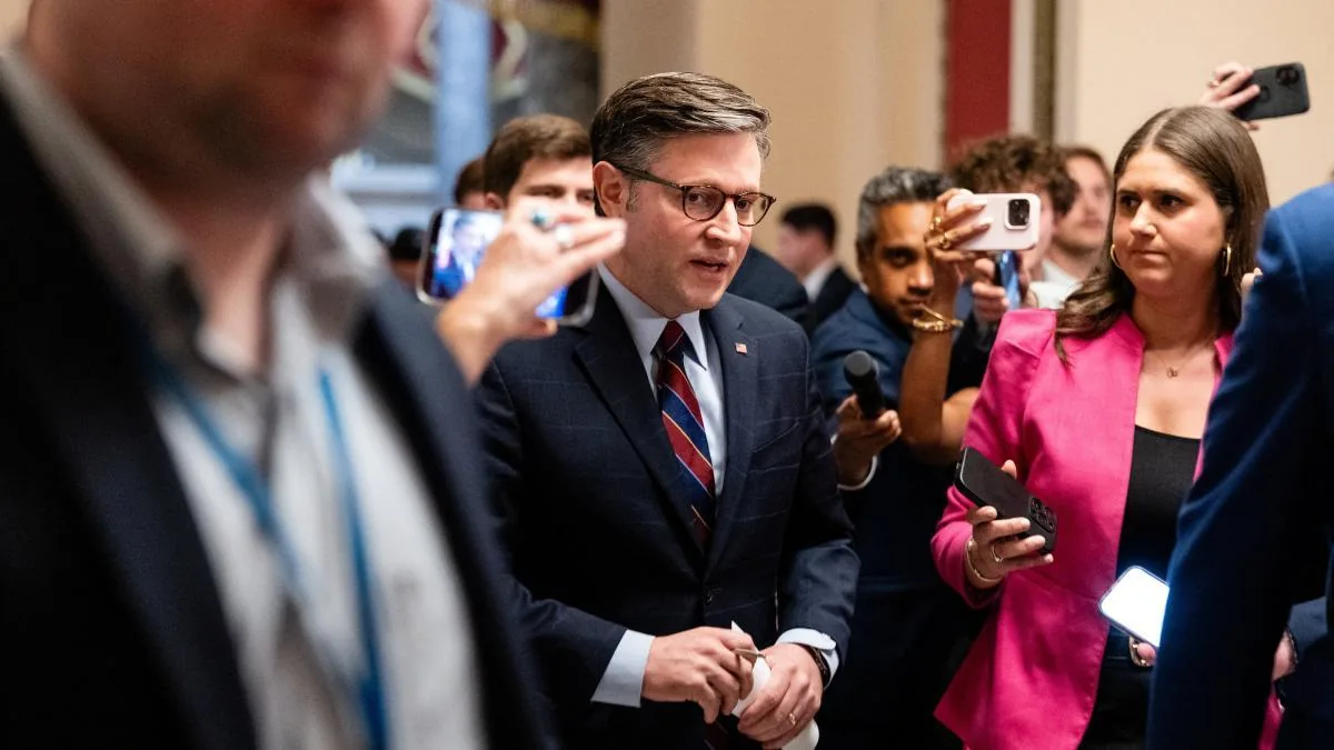 The U.S. House approves a new resolution to block the war in Iran