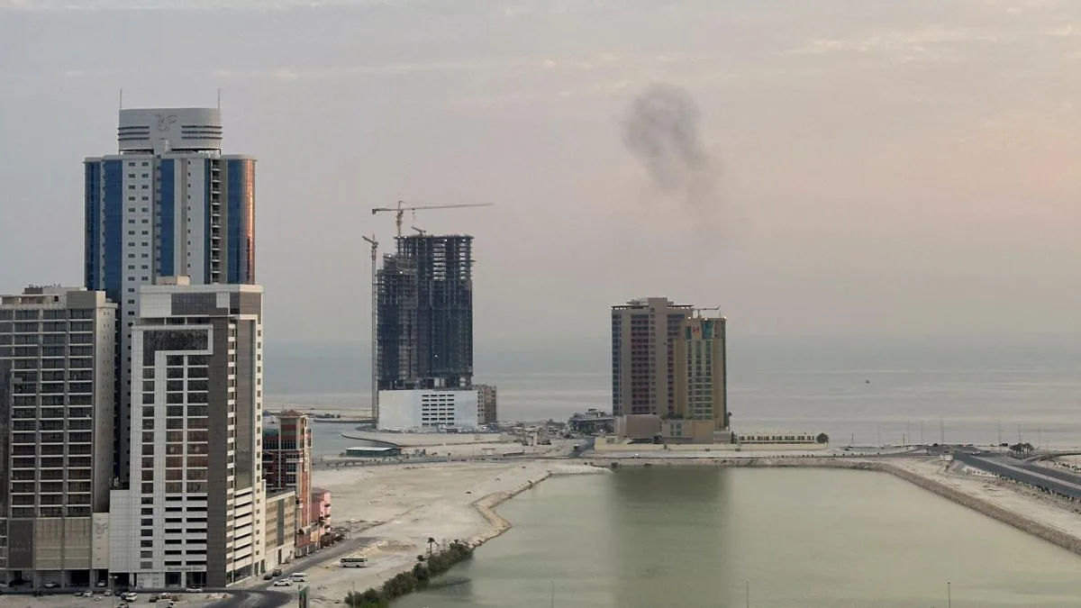 Iran responds to the latest wave of U.S. attacks and fires on UAE tankers
