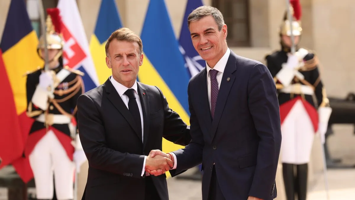 Rajoy angers France while the Government accuses the PP of torpedoing foreign policy