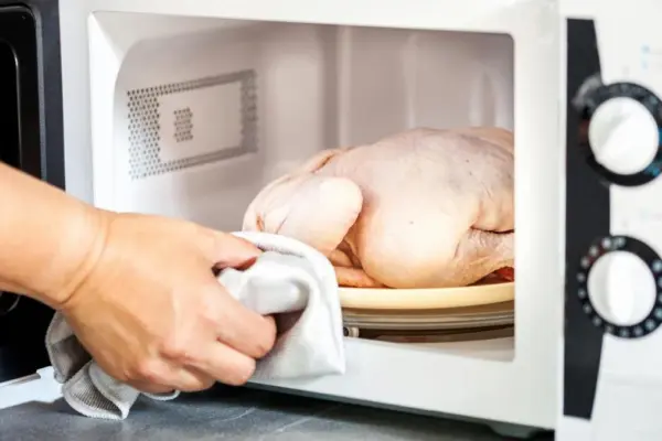 Is it safe to thaw food directly on the kitchen marble?