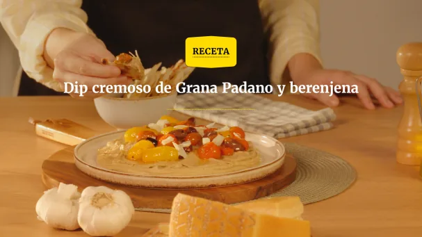 Receta de dip cremoso de queso Grana Padano DOP con berenjena asada, una receta saludable, fácil y llena de sabor