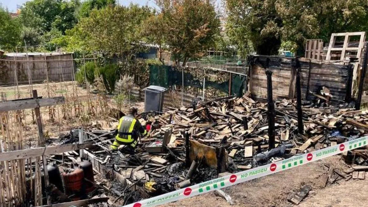 Suspected repeat arsonist arrested for causing three fires in one morning in El Prat